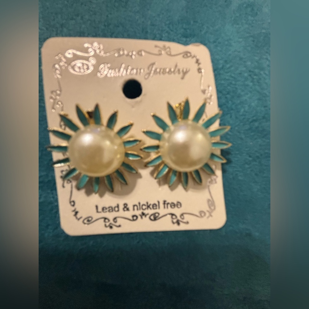 Sunburst Pearl Earrings
